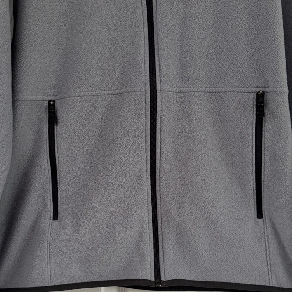 The North Face Men's Large TKA Fleece full zip Lightweight Jacket Gray